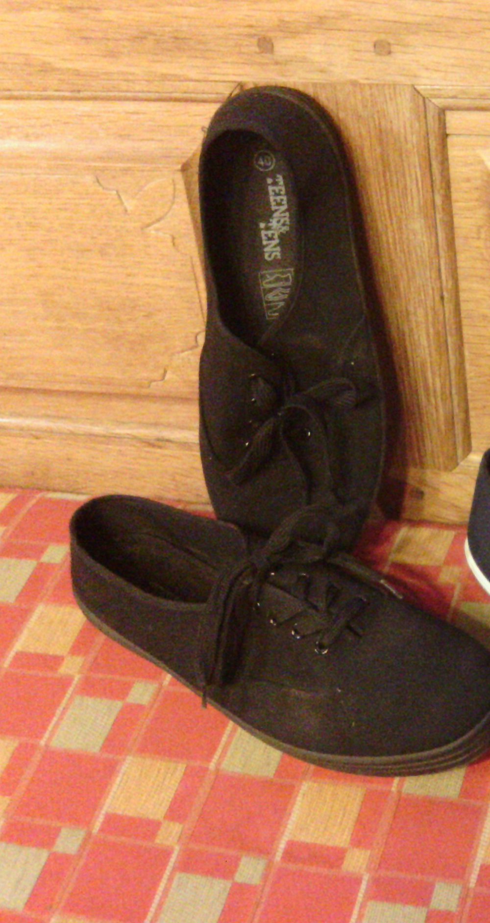 schwarze Stoffschuhe, Größe 41