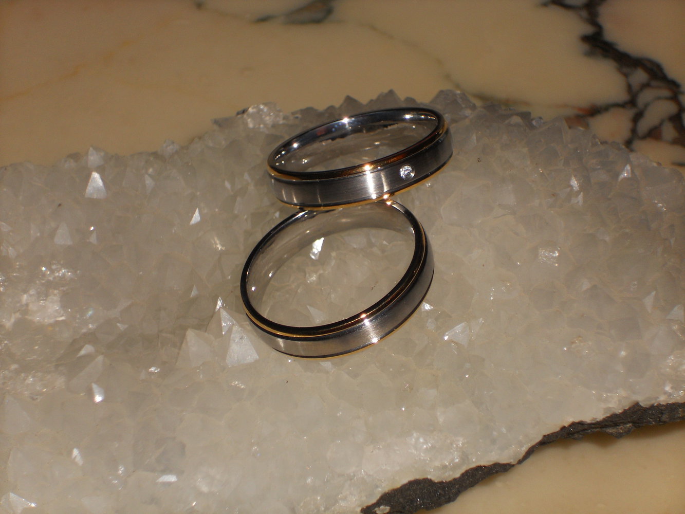 Zwei Tolle Ringe in Übergröße 25mm mit Zirkonia ! Bitte Lesen !