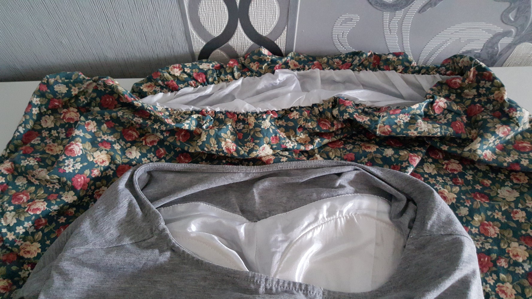 Blumiges Blumen Kleid mit 2-in-1 Look L 40 dehnbar