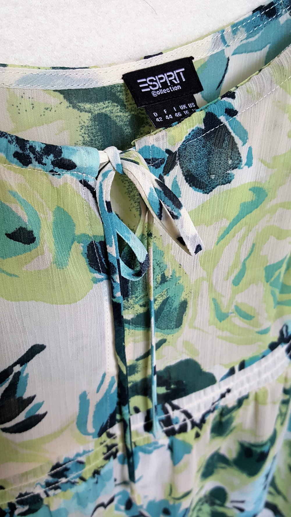 Esprit Top Transparent Muster Grün Blau Weiß Gelb Schwarz Türkis Blumen