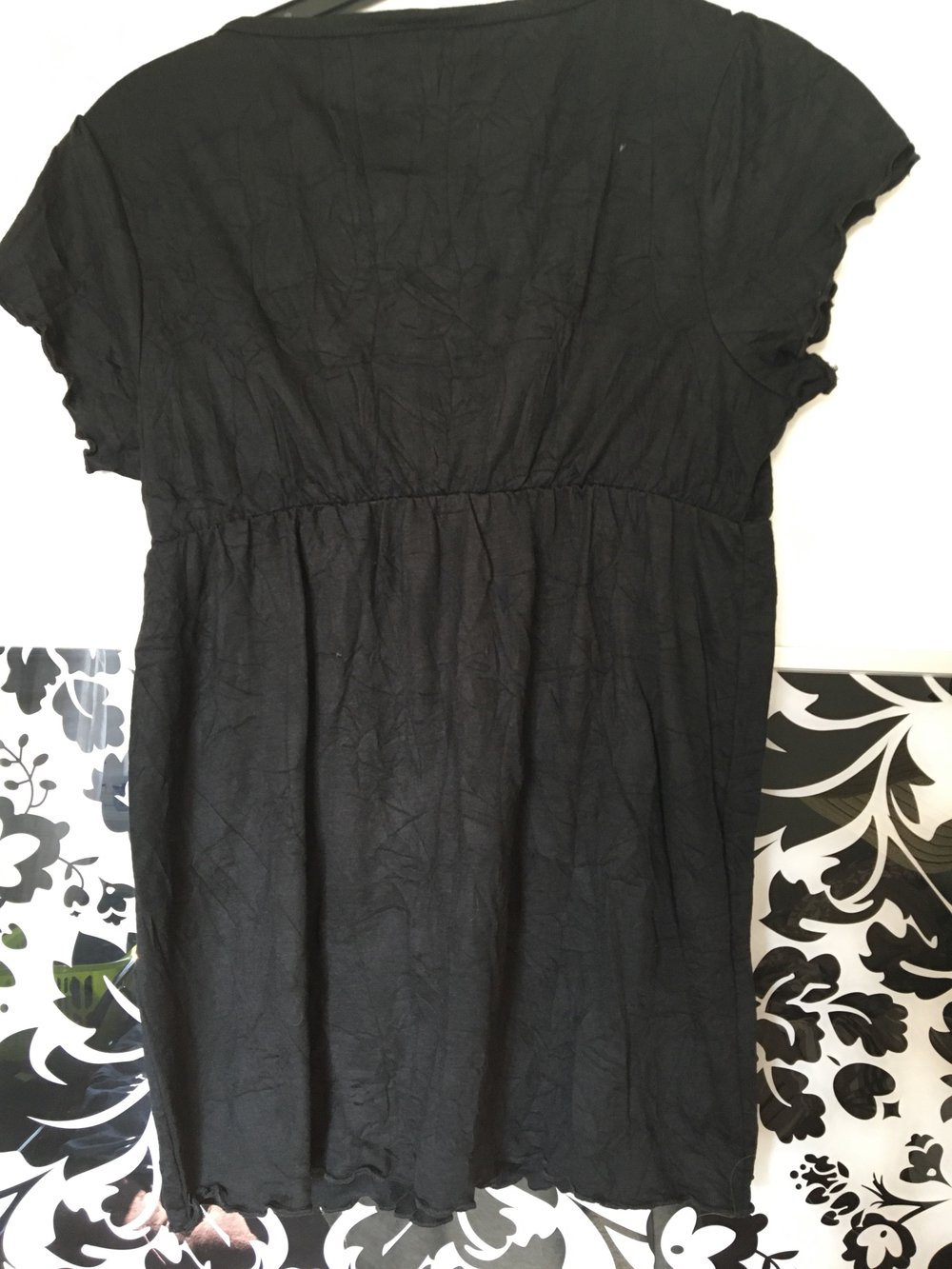 Schönes Oberteil mit Spitze und Strass