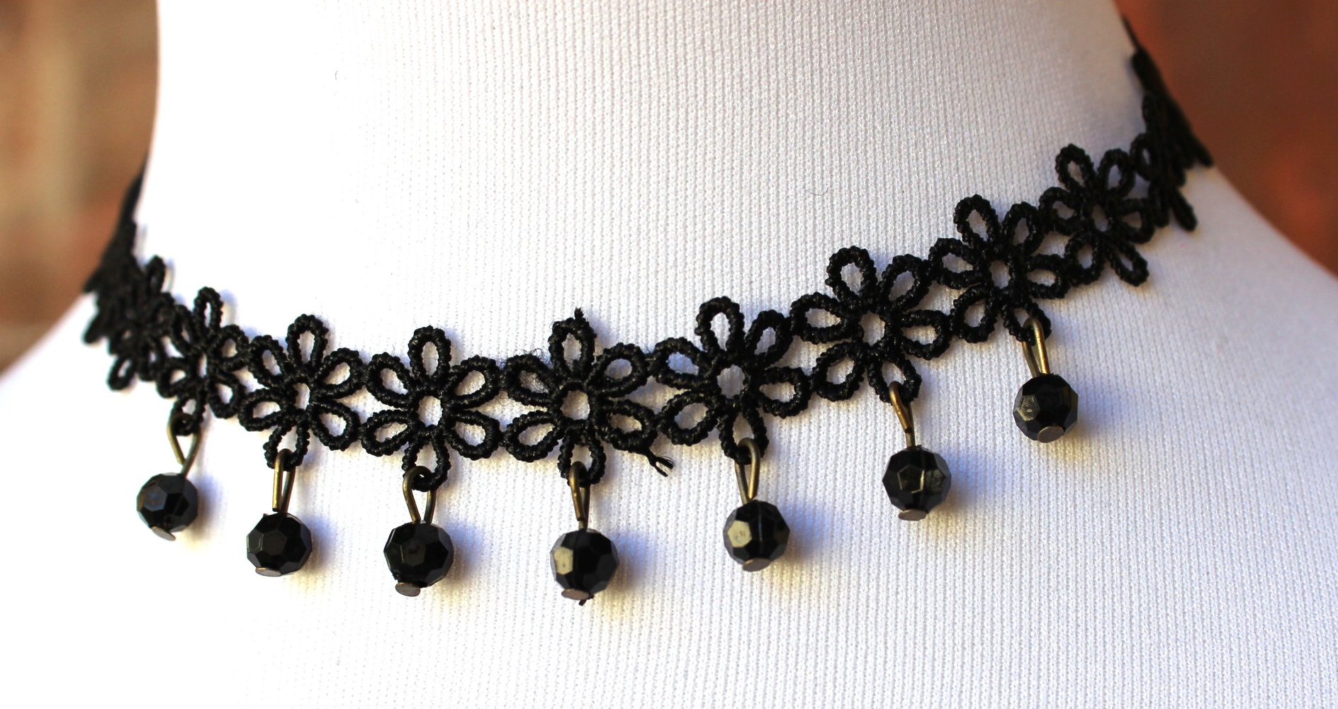 schwarze Choker Blumenkette mit Perlen