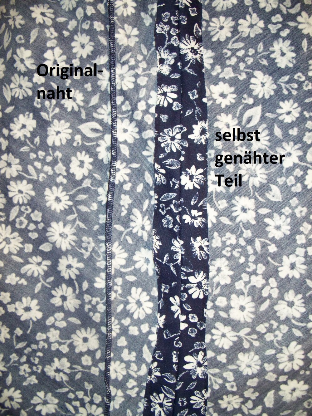 VINTAGE// Dunkelblau-weiß gemusterter Midirock mit Blumen high-waist Gr. 40/ 42