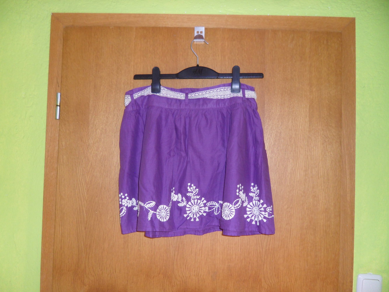 Wunderschöner Rock mit Strickmuster, lila