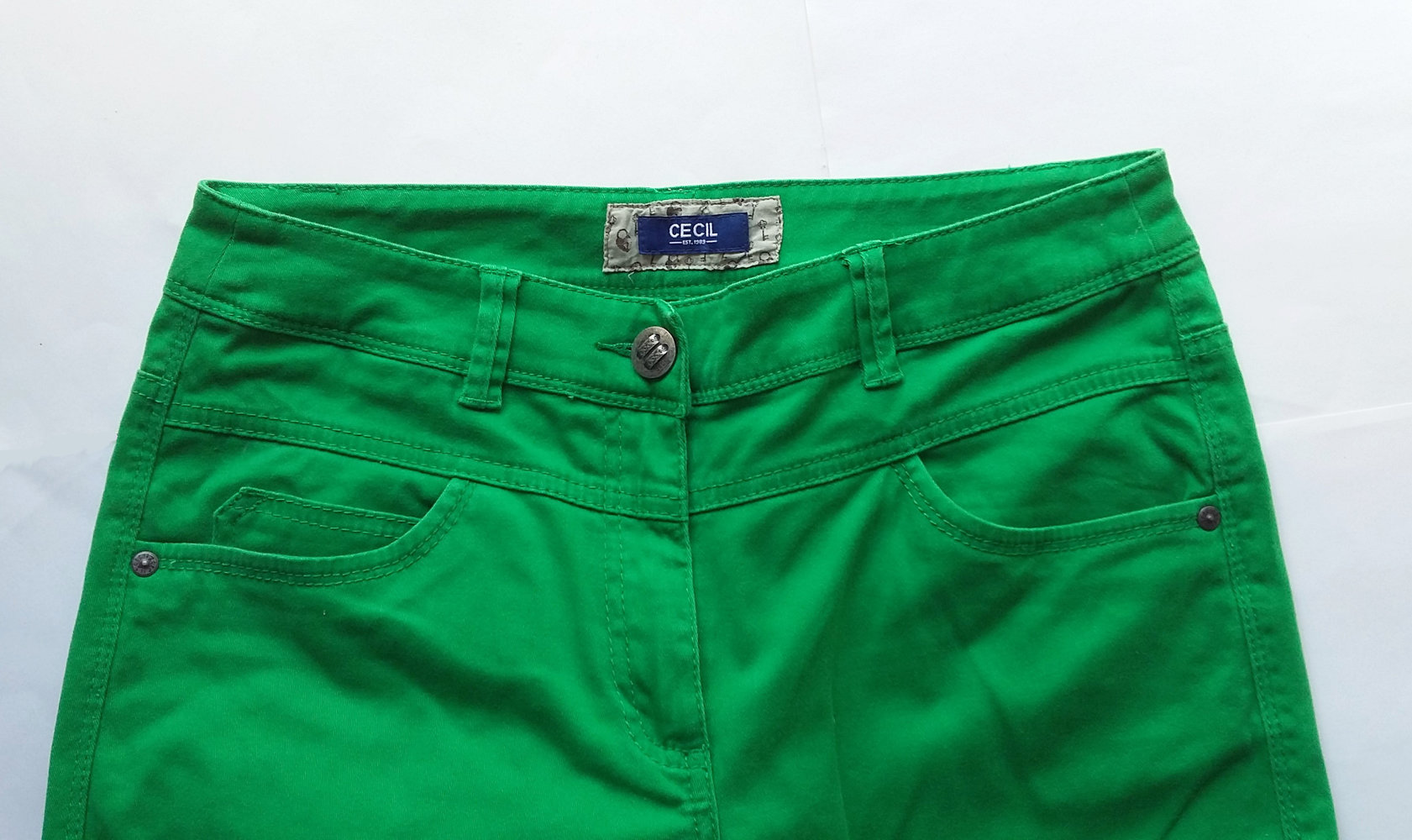 NEU Jeans CECIL 29/32 straight regular M / 38/40 froschgrün
