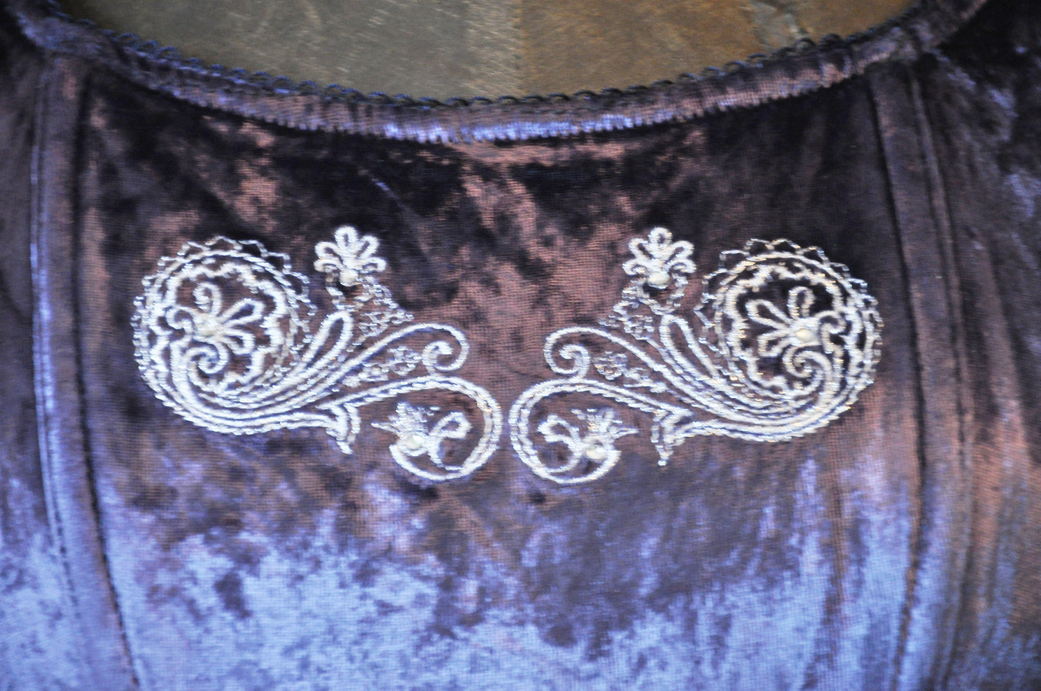 Samtcorsage, blau glänzend