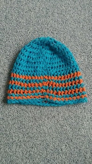 Myboshi selbstgehäkelte Mütze Lochmuster KU 50/51/52