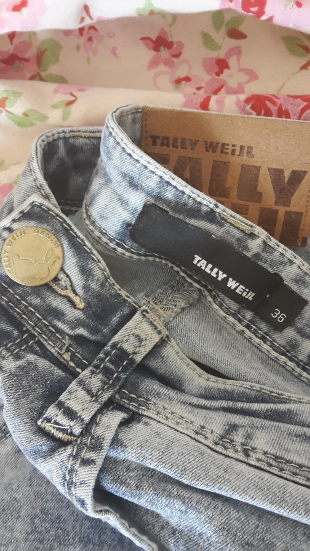 Hellblaue Jeanshose Tally Weijl