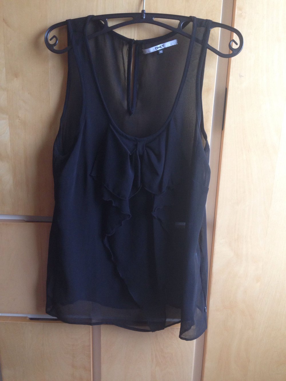 Only Top mit Schleife