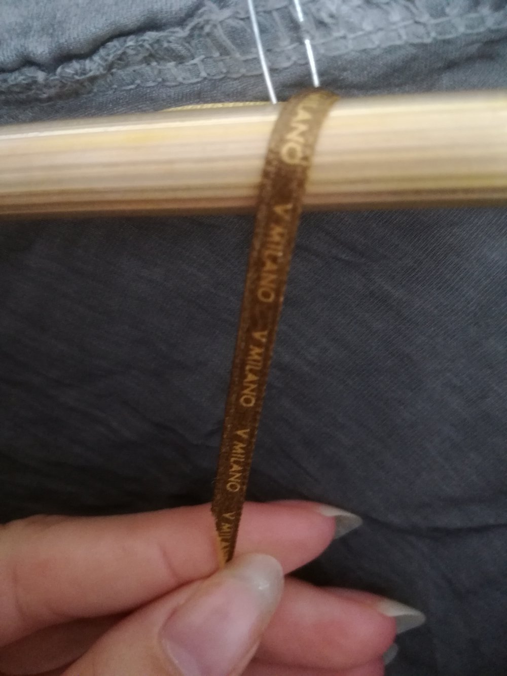 Langärmliges Oberteil grau von V. Milano