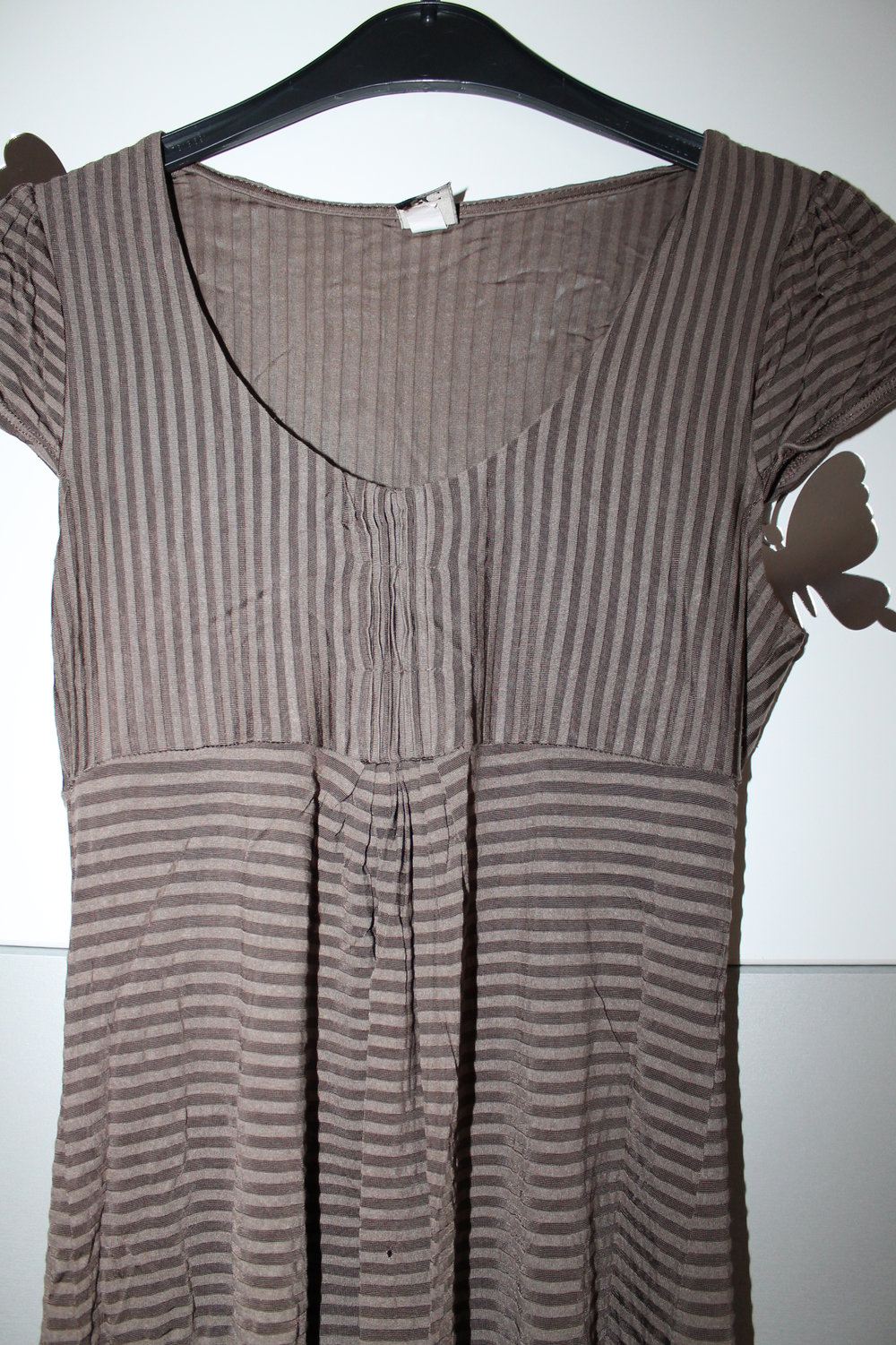 schönes Oberteil / Top / T-shirt in khaki