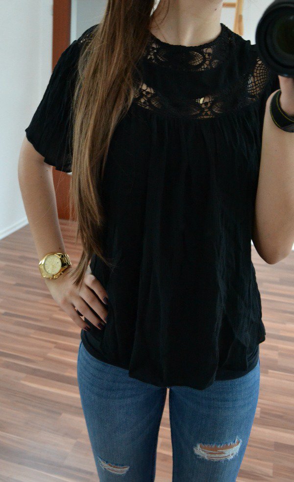 Lockere Zara Bluse schwarz mit Häkel Spitze Details am Ausschnitt NEU mit Etikett 34 XS