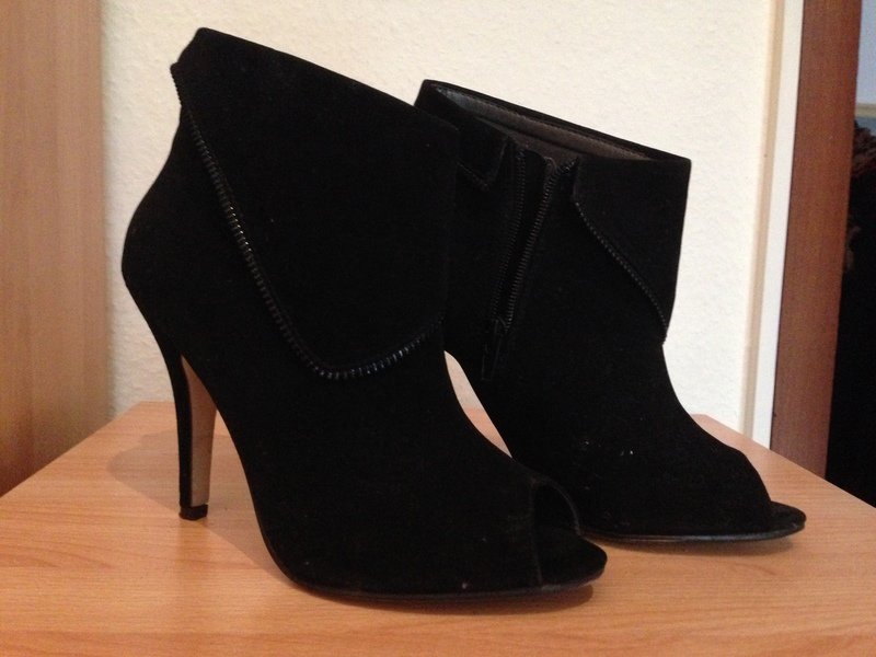 Buffalo Stiefeletten vorne offen