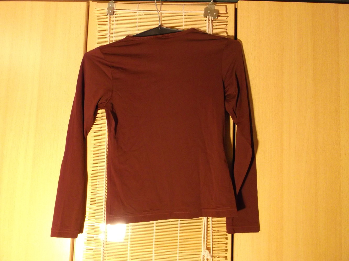 Weinrotes Longsleeve mit süßem Engel/Amor von Madonna