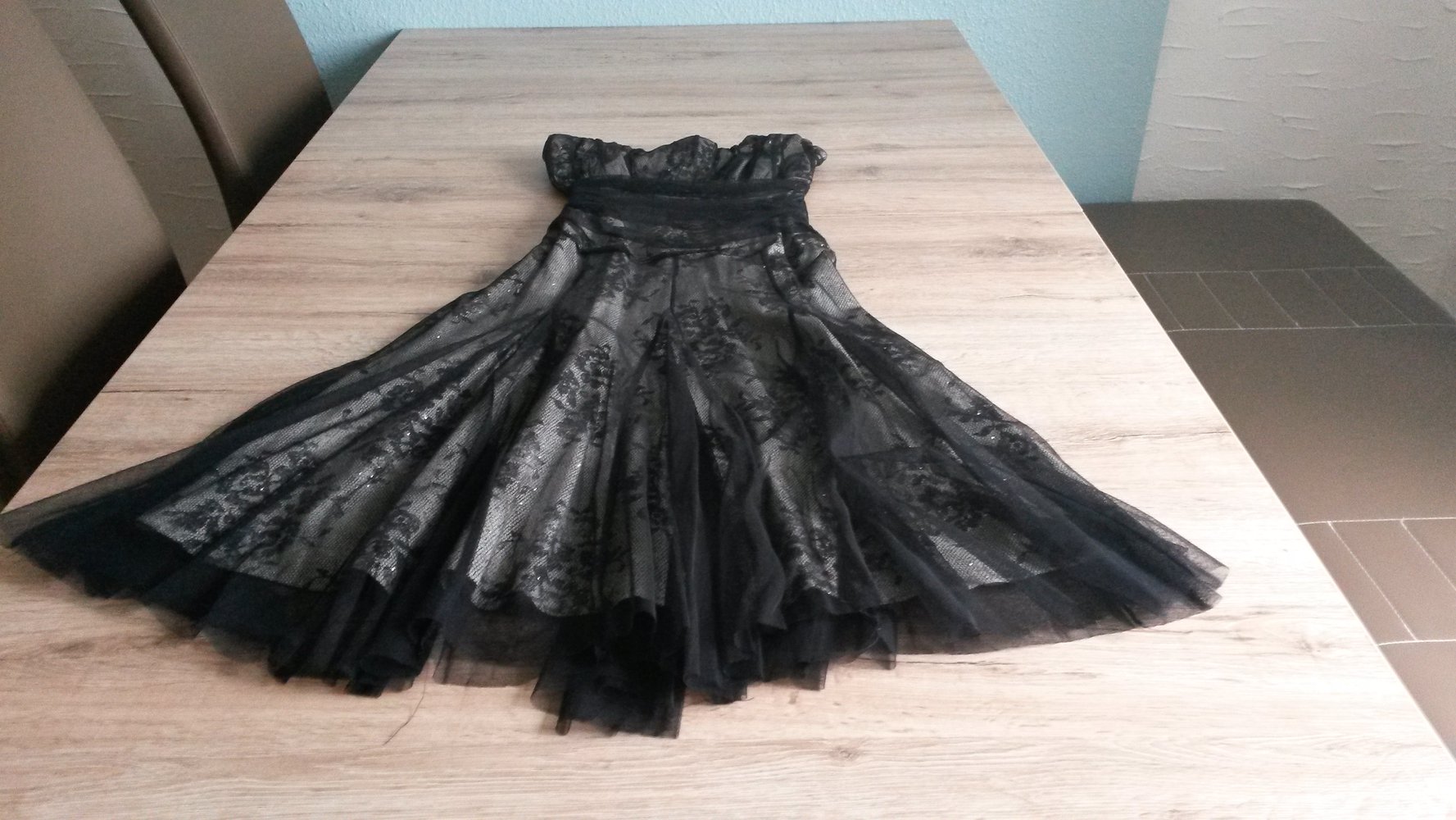 Wunderschönes Cocktailkleid in Creme