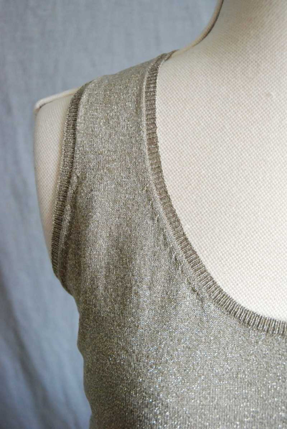 goldsilbernes Seidentop