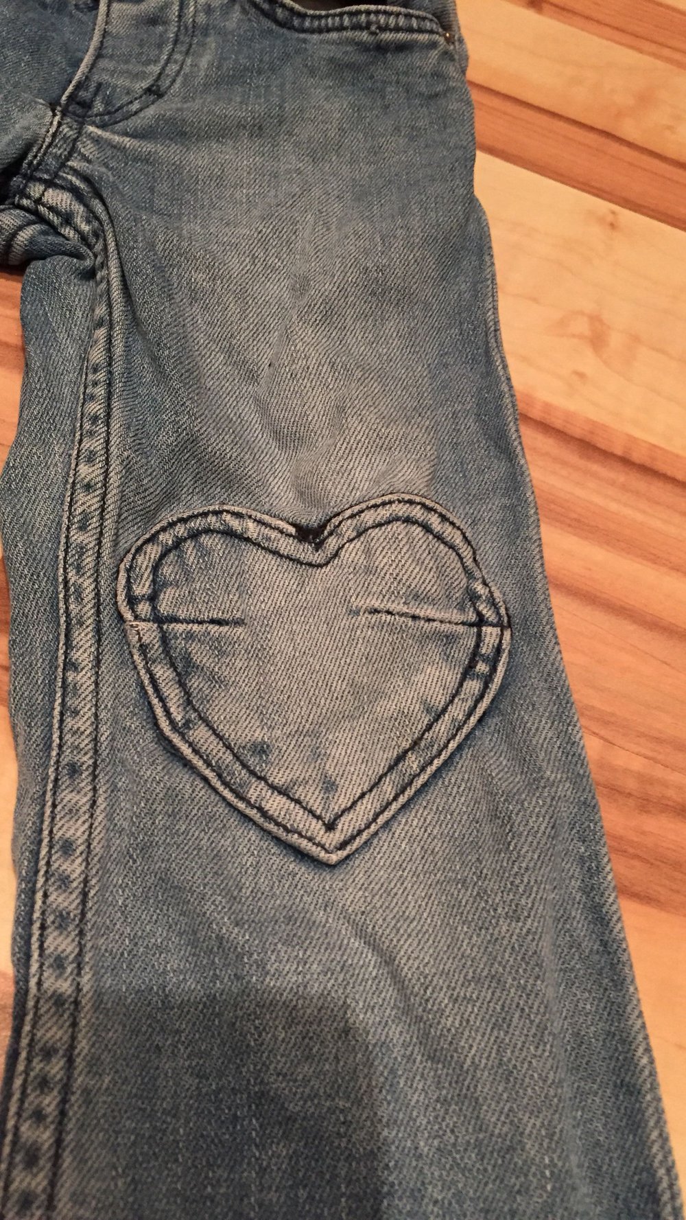 Mädchen Jeanshose mit Flicken
