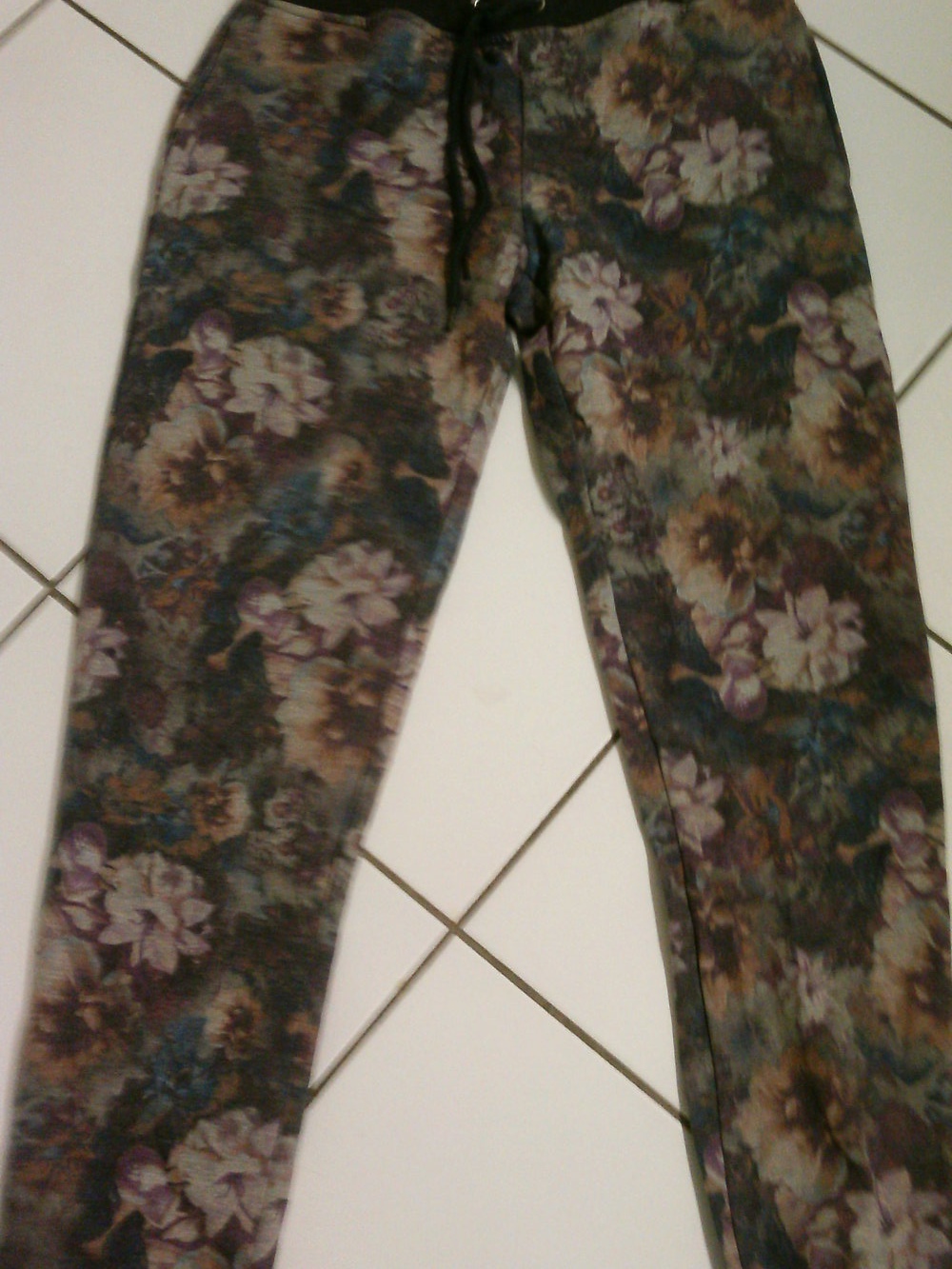 River Island geblümte Jogginghose