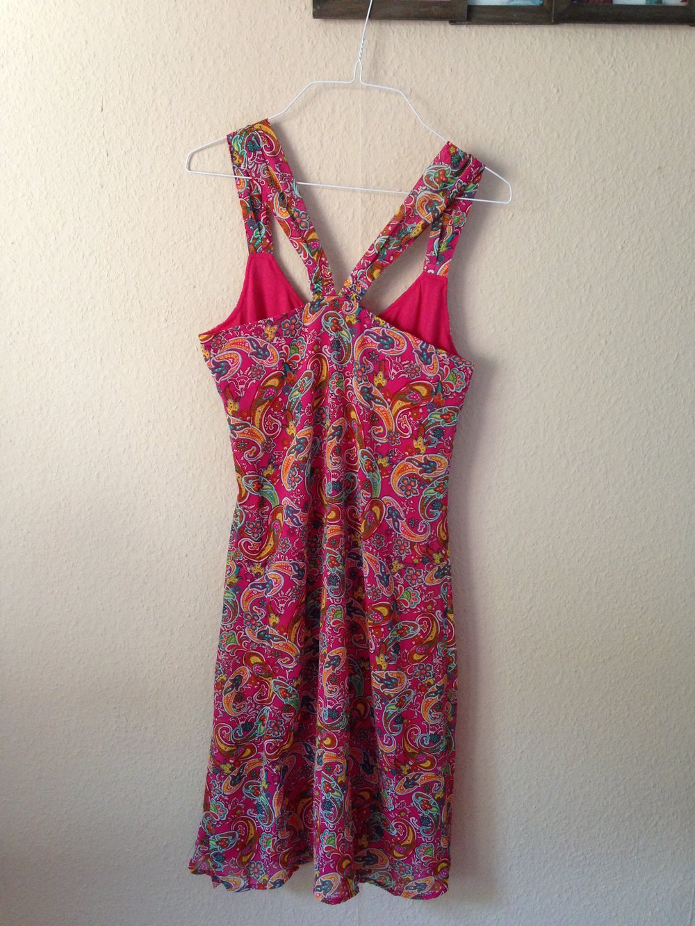 NEU - Kleid mit Blumenmuster rot