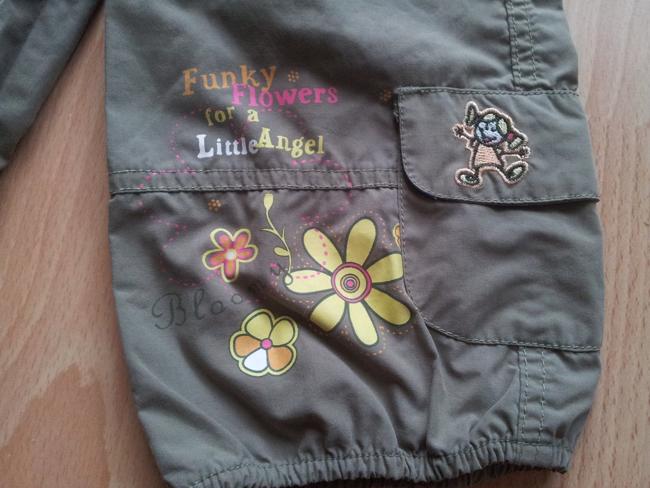 Hose Stoffhose khaki Blumen Gr. 80