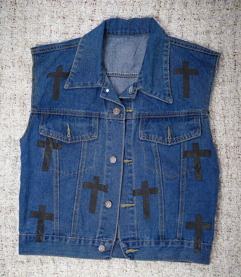 Blaue Jeans Weste mit Kreuzen Navy Sleeveless Cross Print Denim Vest 