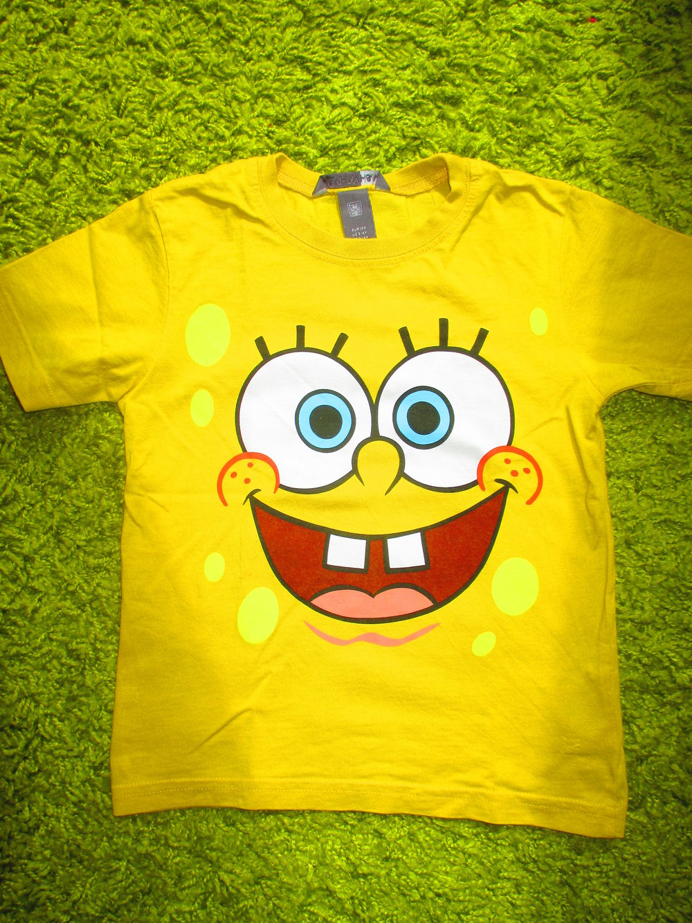 hippes Spongebob Shirt in Gr. 104