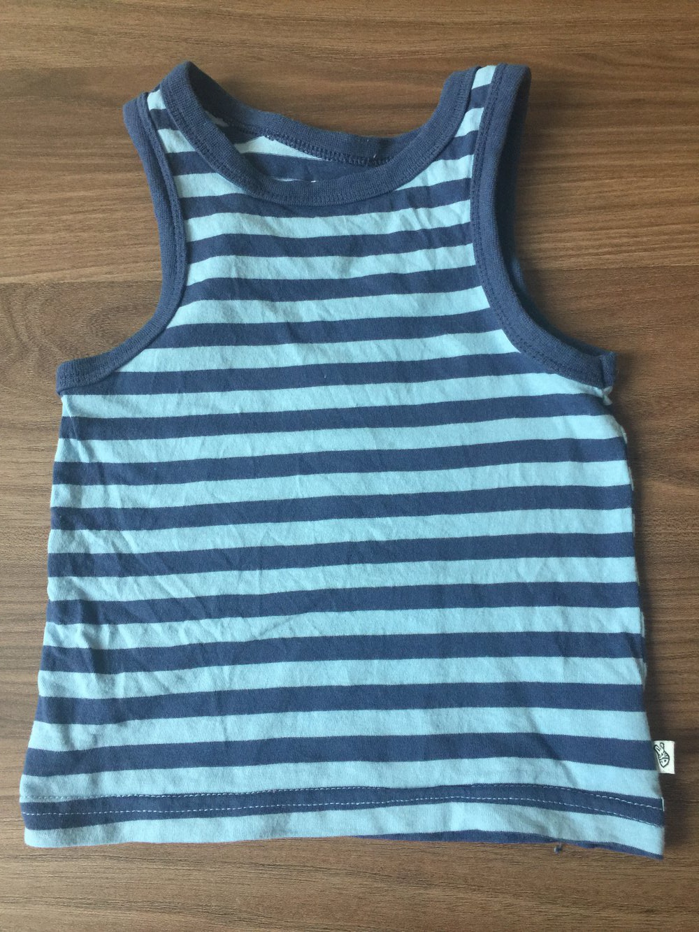 3 Unterhemden für Jungs Gr. 92