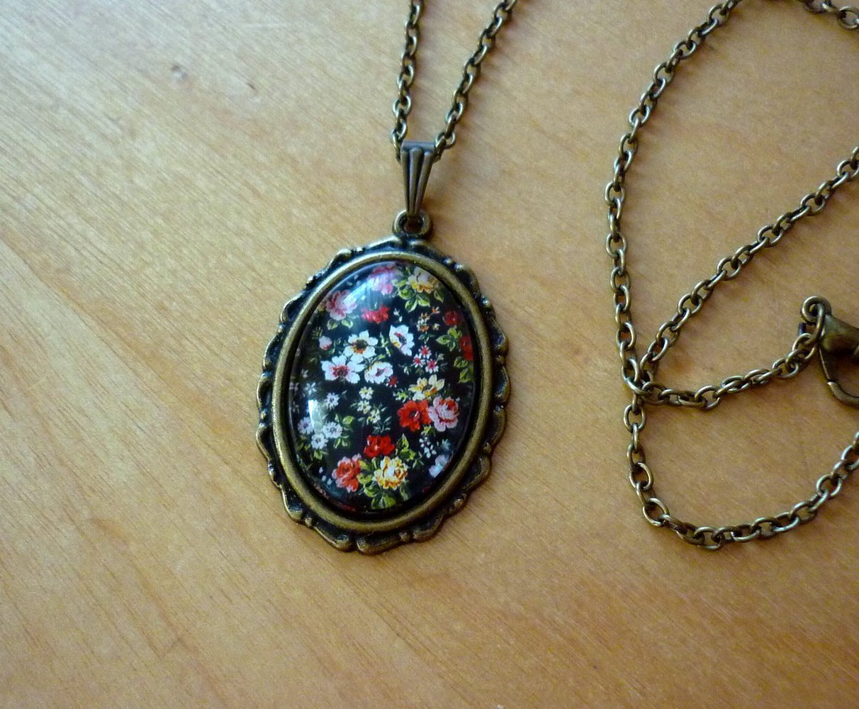 Kette Romantik Blumen Muster Millefleur schwarz bunt Blumenmuster Vintage