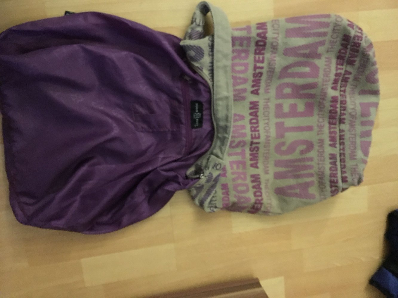 Robin Ruth Tasche Amsterdam 