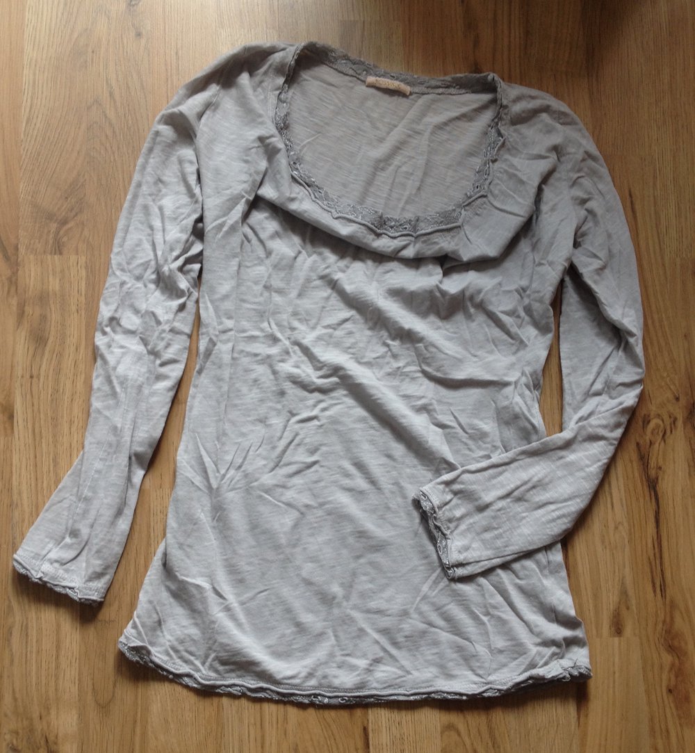 Graues Langarmshirt von Kosmika