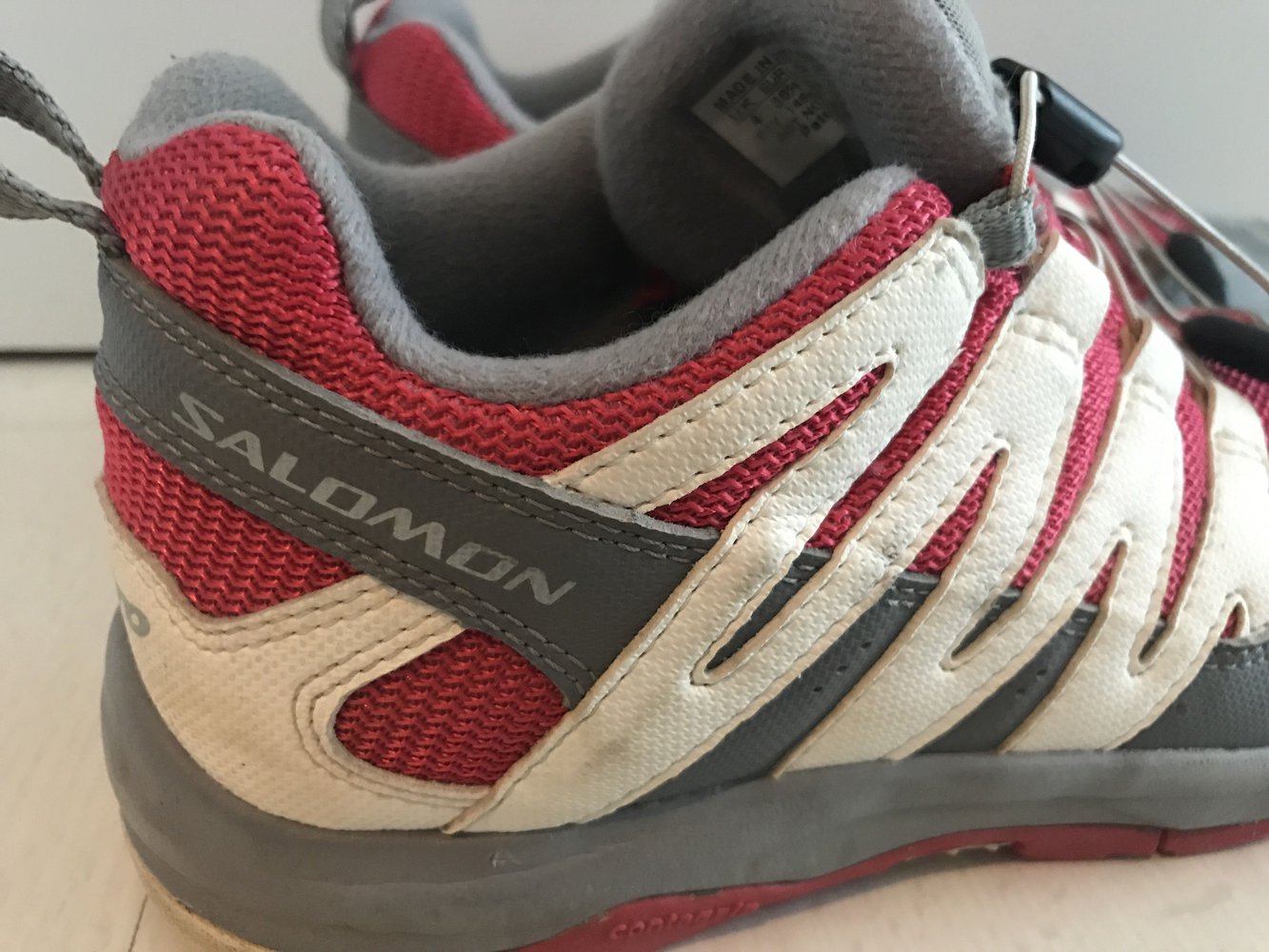 verkaufe Salomon Schuhe in grau weiß rot