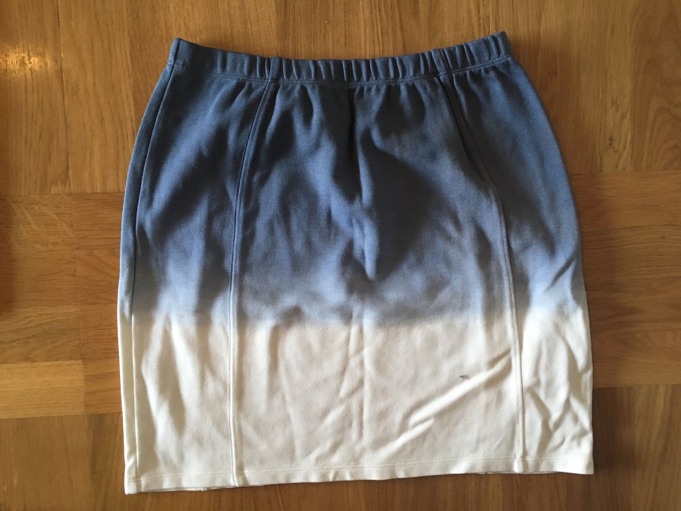 Blauweisser Rock / Jupe Grösse S