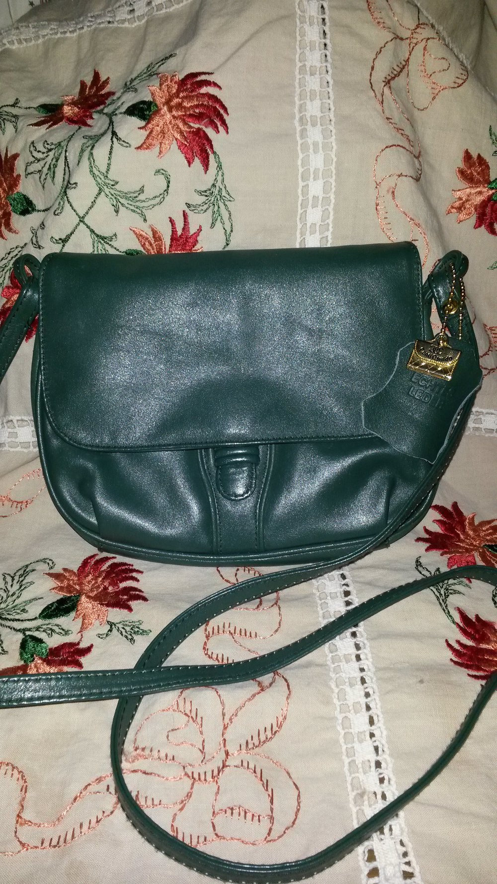 tannengrüne Lederhandtasche 