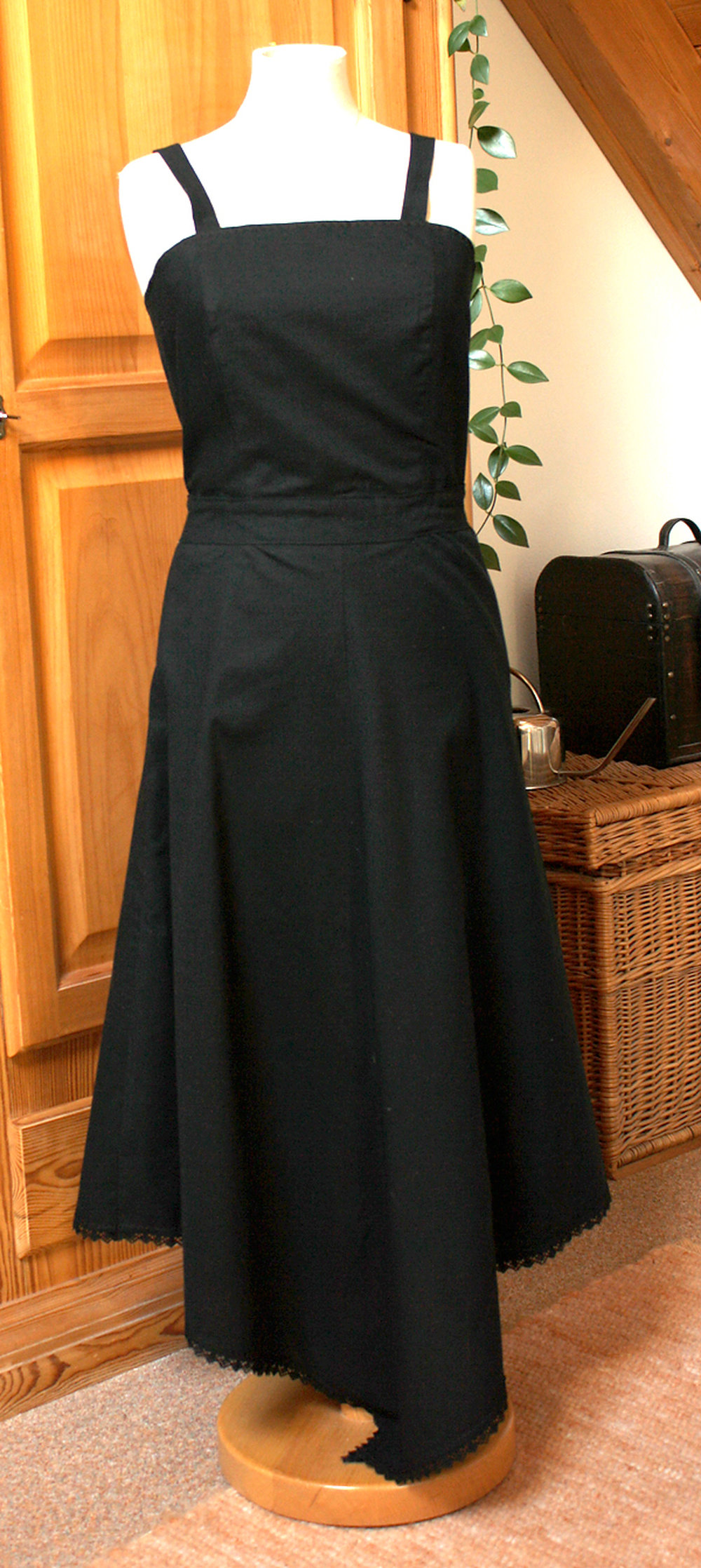Sommerkleid mit Spitze - Unikat. Gothic