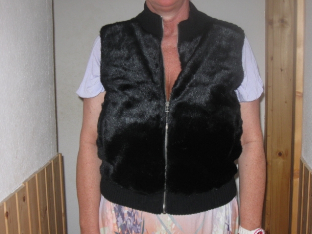 *** Tolle ~ Fell ~ Fake ~ Strickweste *** 