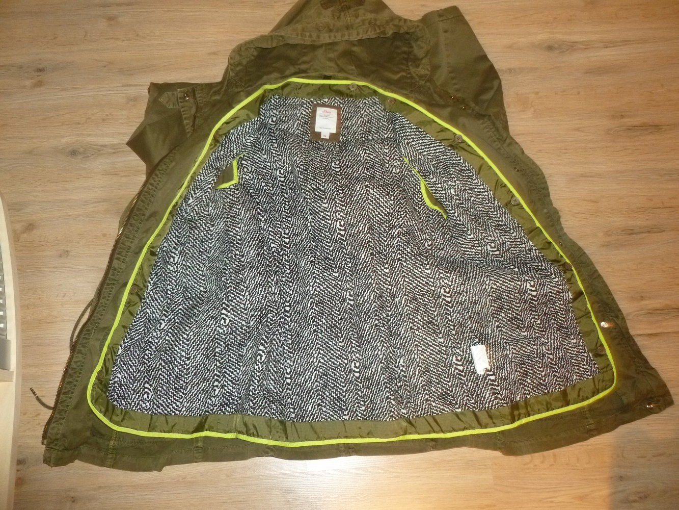 Übergangsjacke Jacke khaki gold Weste s.Oliver
