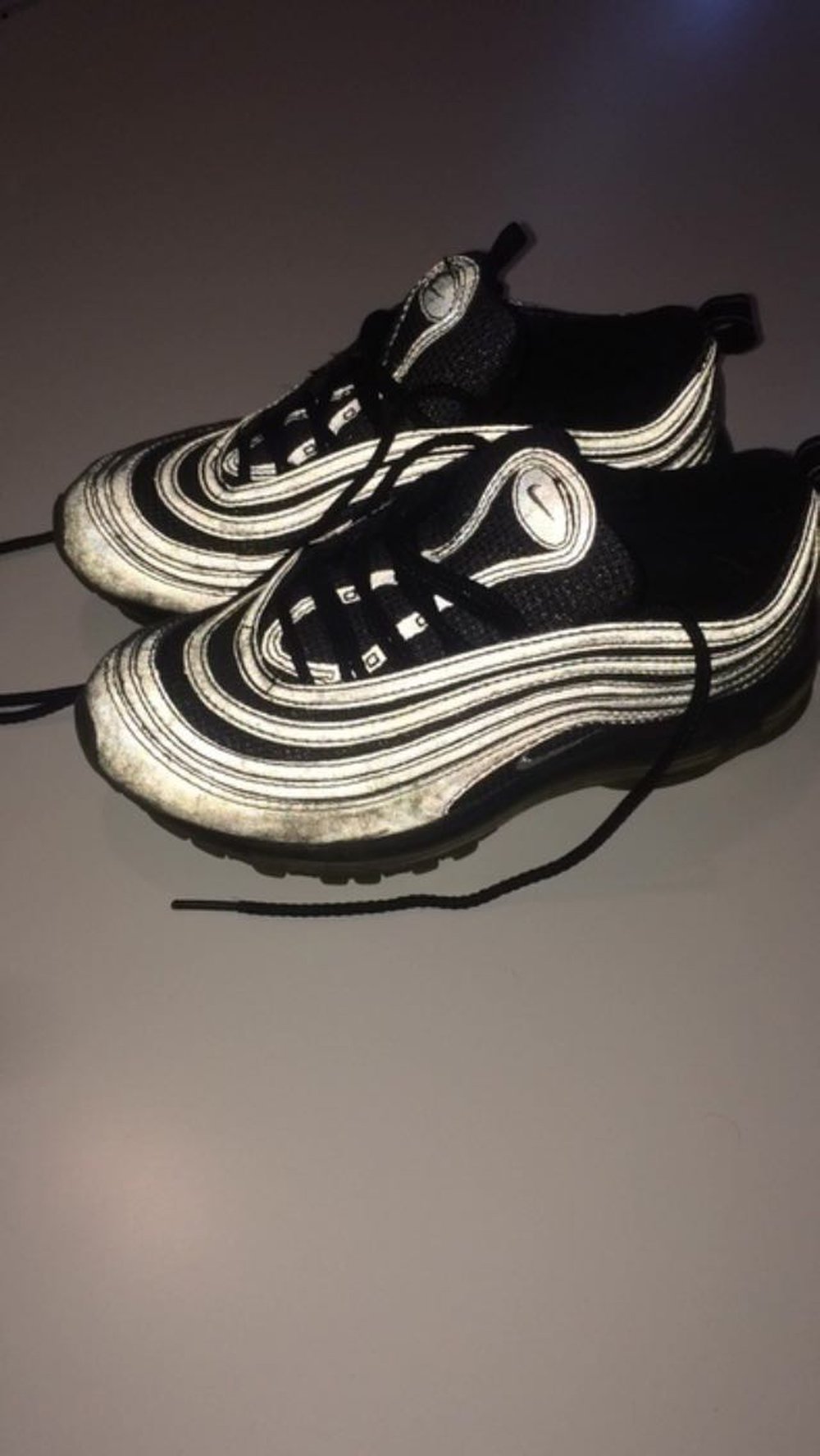 Nike 97 95 38 Sneaker Reflektoren schwarz grau Trend 90er 