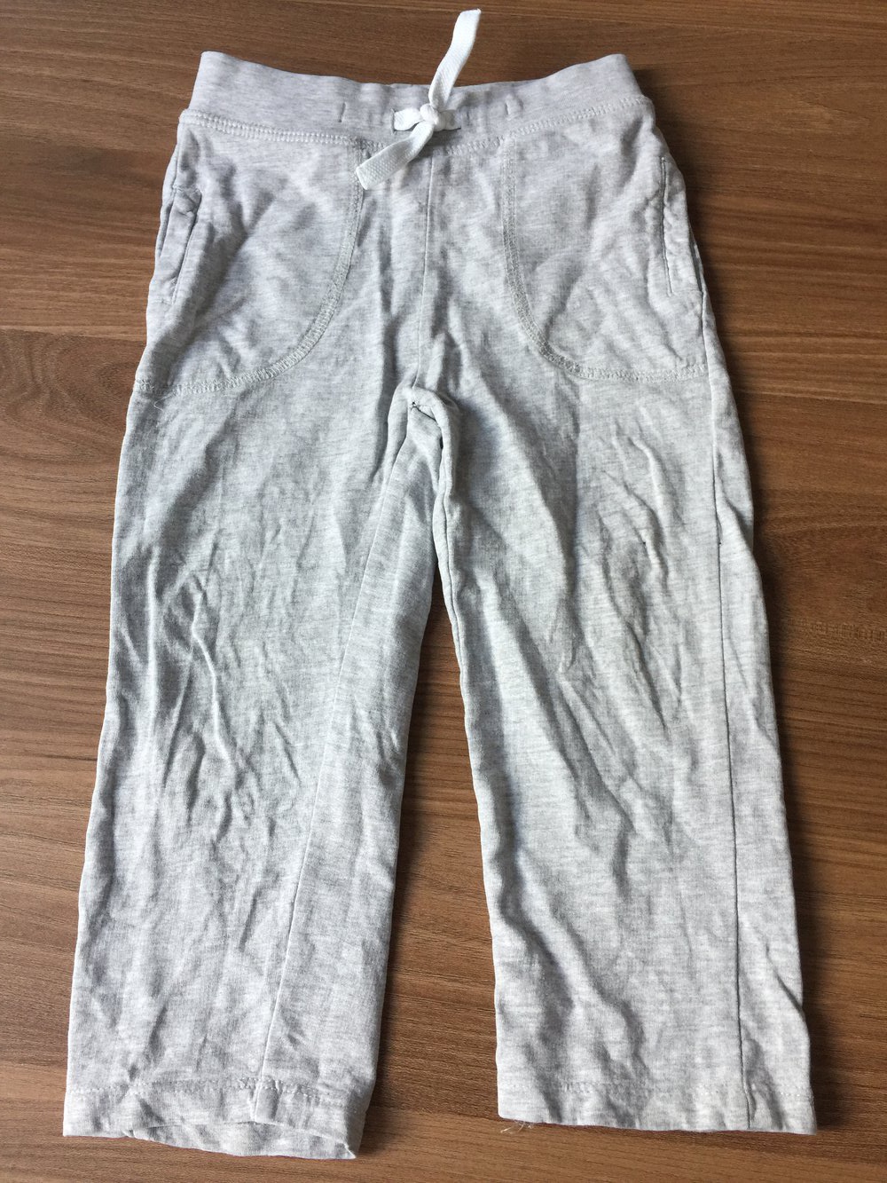 Hellgraue Jogginghose