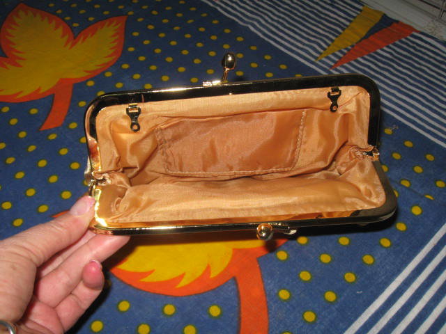 *** Clutch ~ Abendtasche ~ Rüschen ***