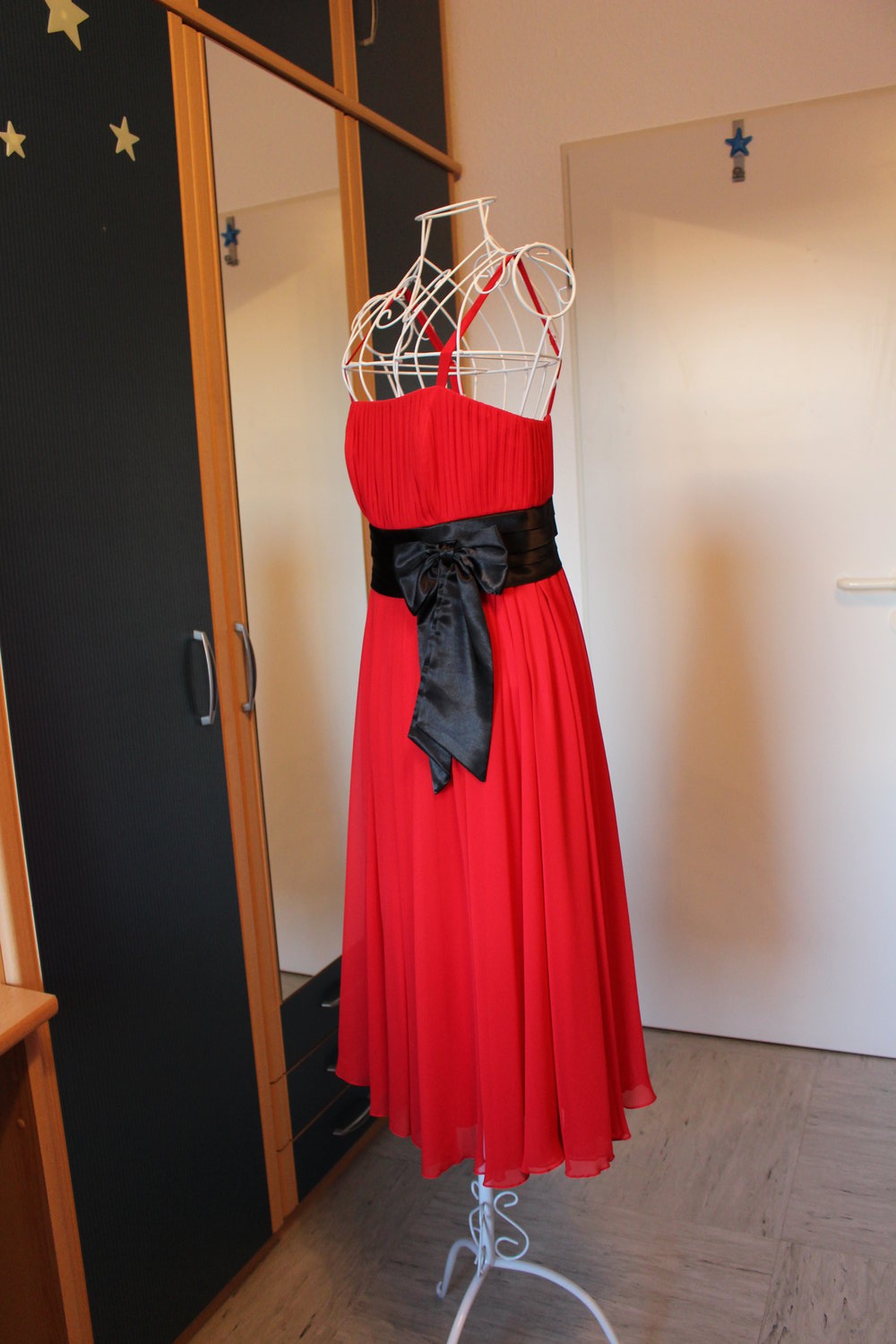 86. Wunderschönes Coctailkleid von Heine, knielang, Gr. 34