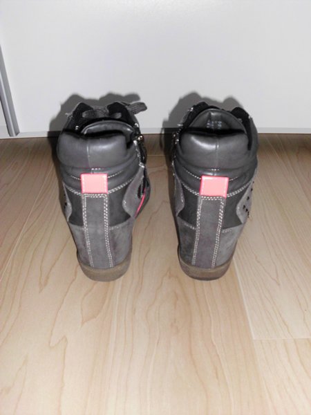 Graue Wedges/ Keilstiefeletten/ Sneaker