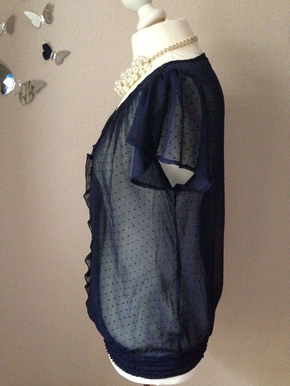 NEU - Leichte Bluse in dunkelblau mit Punkten