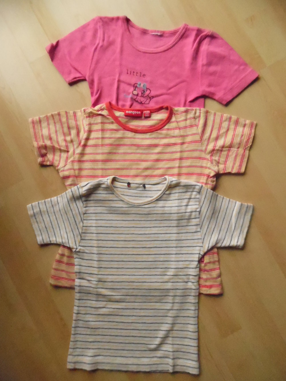 98-104, 3x T-Shirts für Mädchen, Mangoon, Kleiderpaket Hi
