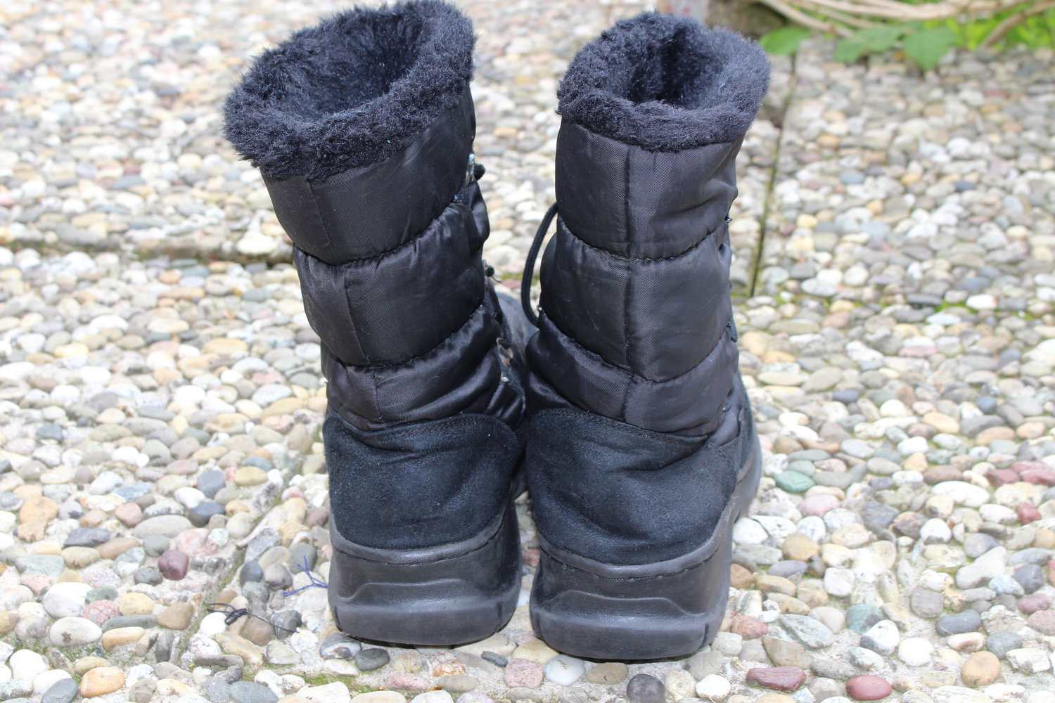 schwarze Winterstiefel, willow tex