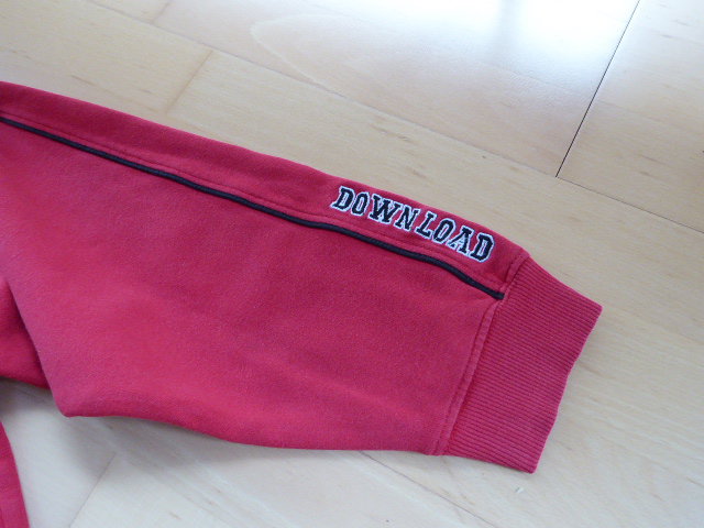 Roter Hoodie mit Applikation