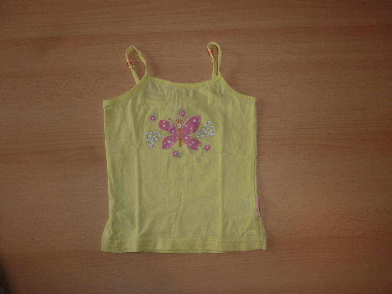 gelbes Trägertop mit Motiv