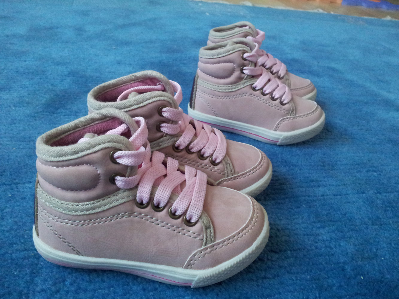 2x Kinderschuhe NEU(Zwillinge) Gr.21