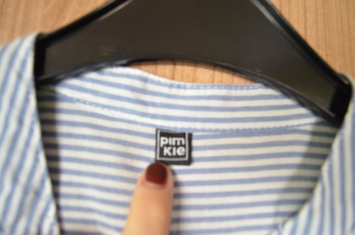 Blau weiß gestreifte Bluse