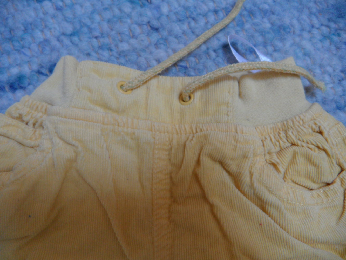 tolle H&M Hose Cord gefüttert