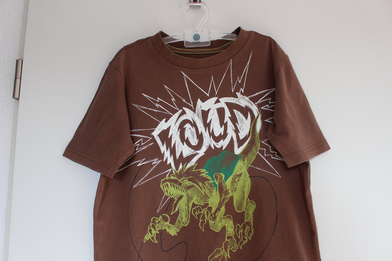 392. T-Shirt mit Aufdruck von Lands End, Gr. 128-134, braun